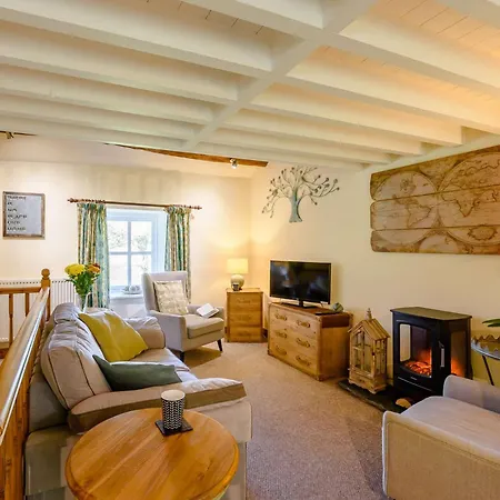 2 Bed In Lcc03 *
